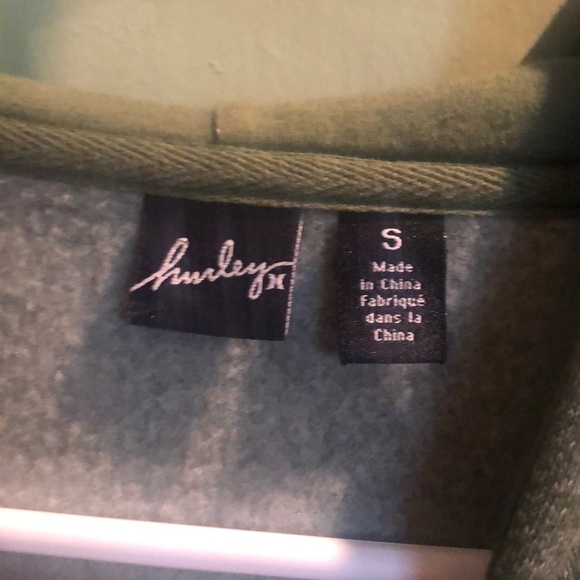 Hurley brand Jacket/sweatshirt in a camo green - Picture 5 of 6